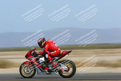 media/Apr-10-2022-SoCal Trackdays (Sun) [[f104b12566]]/Speed Shots Back Straight (930am)/